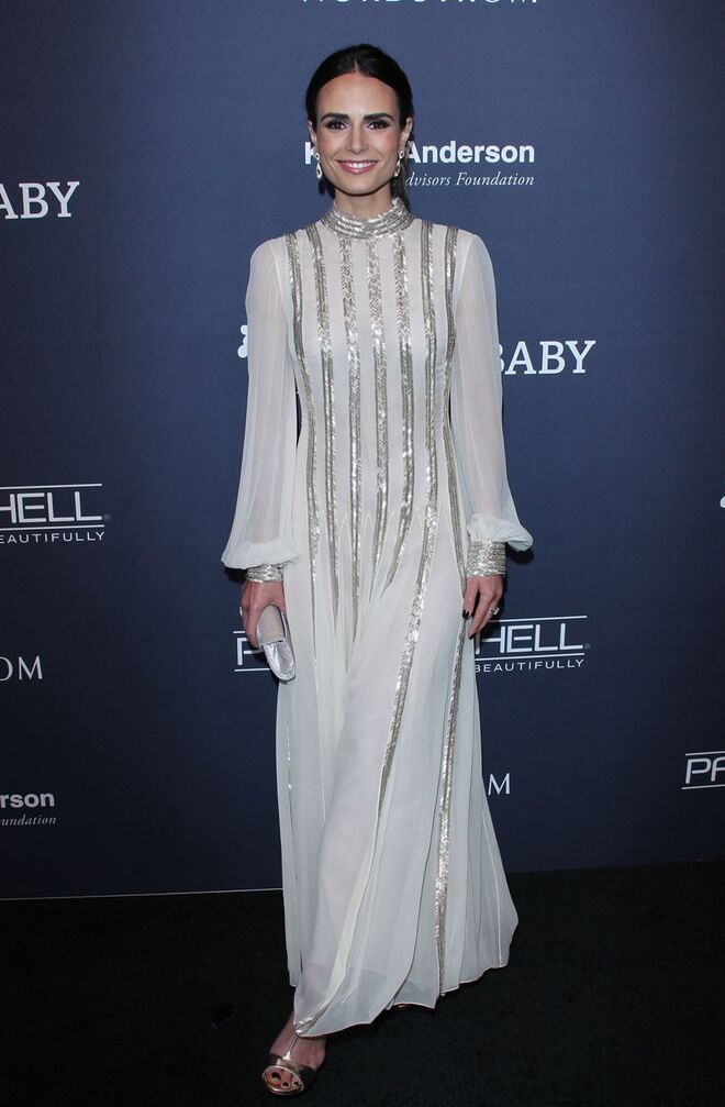 Jordana Brewster, em Monique Lhuillier