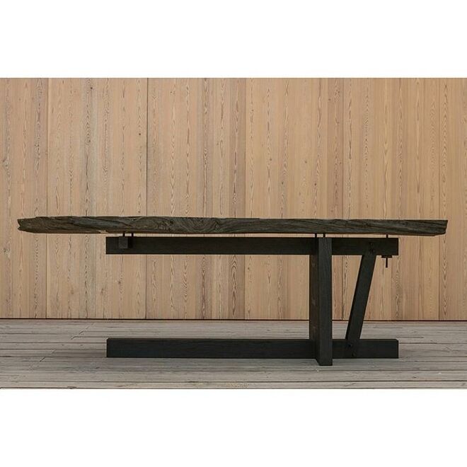 Equilibrium desk @cabana.studio