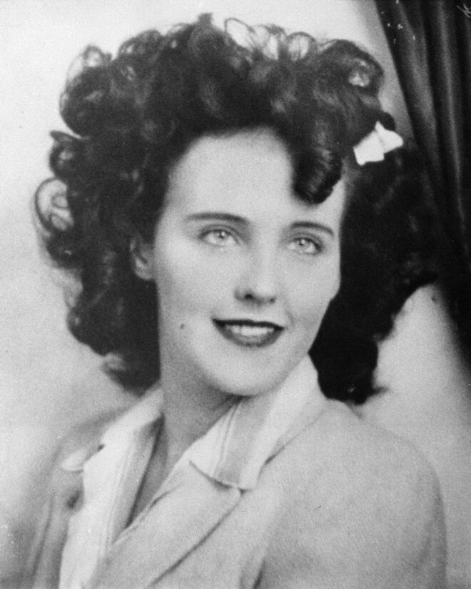 Black Dhalia | É um dos maiores mistérios de Hollywood. O assassinato da jovem atriz Elizabeth Short, encontrada morta em janeiro de 1947 e fonte de inspiração para um filme de Brian de Palma com o mesmo nome. Na altura, houve quem acusasse estudantes de medicina como possíveis responsáveis, mas nada ficou provado. Consta que o assassino chegou a enviar correio a alguns dos investigadores do caso.