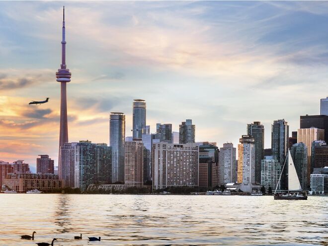 14. TORONTO (Canadá)