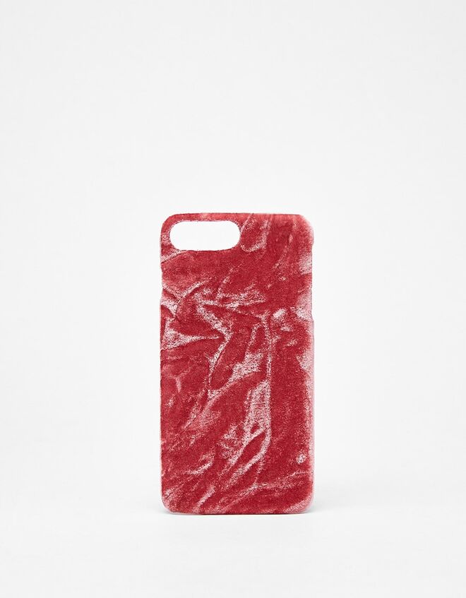 Capa iPhone, €5,99, Bershka