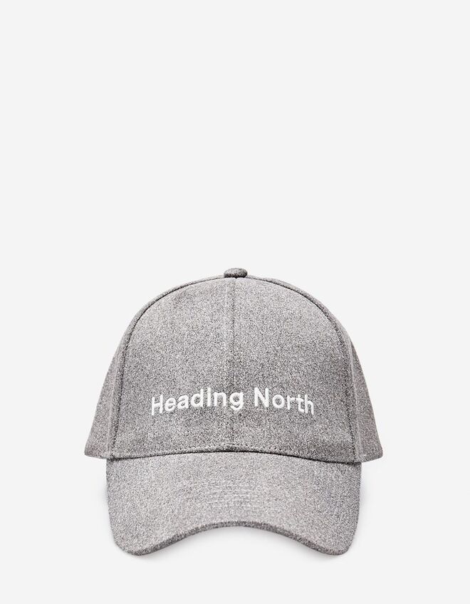 Bonéde homem, €9,95, Stradivarius