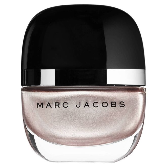 Enamored Vernis à Ongles Brillance no tom Gatsby, 13 ml, €19,95, Marc Jacobs Beauty