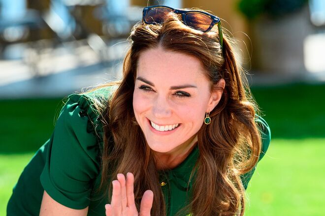 KATE MIDDLETON | A Duquesa de Cambridge deu que falar quando se soube que usava uma máscara facial de veneno de abelha. Pelo visto, é uma alternativa não-invasiva ao botox.
