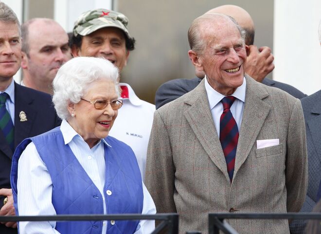 Setembro 2006 | O casal assiste aos anuais Braemar Highland Games, um dos eventos protocolares favoritos do casal.