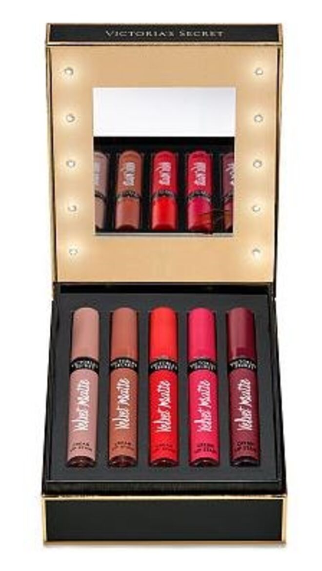 Fashion Show Velvet Matte Gift Set, €56,10, victoriassecret.com