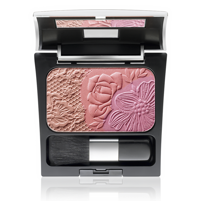 Maria João Bastos Blusher no tom Rosy breeze, €19,50, Make Up Factory, em exclusivo perfumesecompanhia.pt