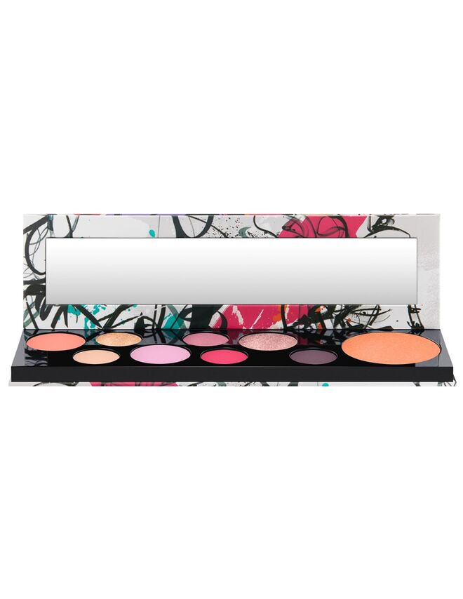 M.A.C Girls Fashion Fanatic Palette, €67, M.A.C