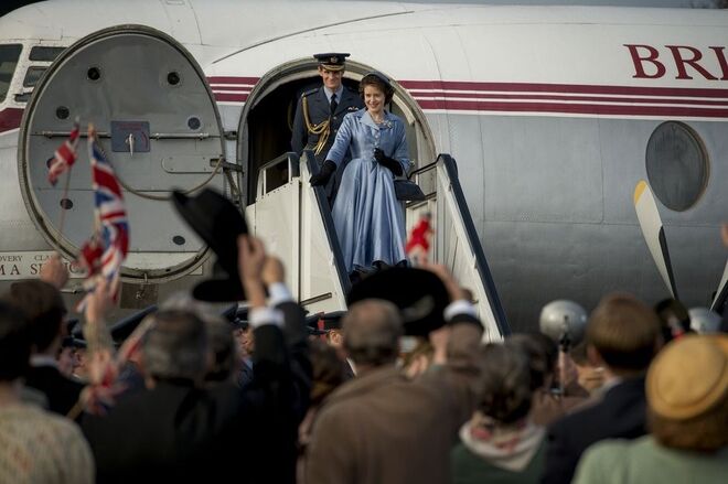 Príncipe Philip e Rainha Elizabeth II em visita oficial| Temporada 1, Episódio 6