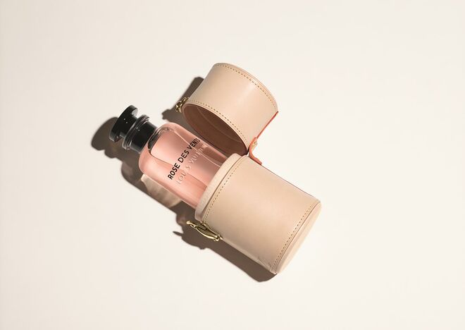 Estojo em pele natural para perfume, 100 ml, €380, Louis Vuitton