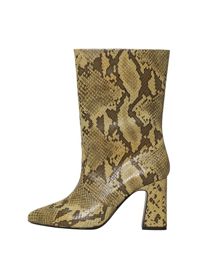 Botas, €59,99, Mango