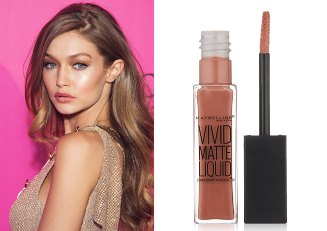 GIGI HADID | Embora tenha lançado a sua própria linha de maquilhagem em parceria com a Maybelline, um dos produtos favoritos de Gigi Hadid é um clássico da marca: o batom líquido Color Sensational em Nude Thrill (€8).