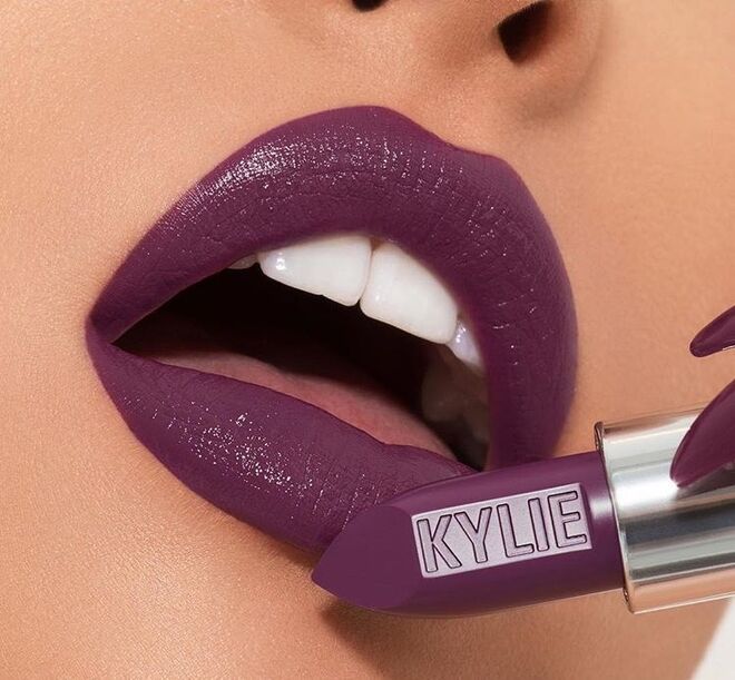Silver Series Lipstick Line no tom Lovesick, Kylie Cosmetics 