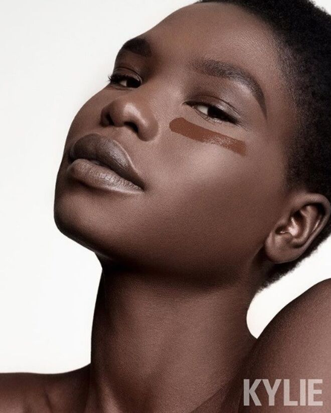 Silver Series Skin Concealer no tom Jasper, Kylie Cosmetics 