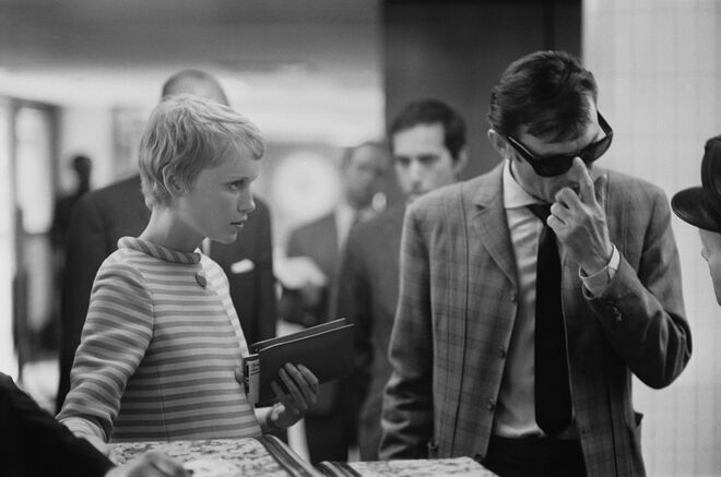 Mia Farrow e Laurence Harvey, 1967