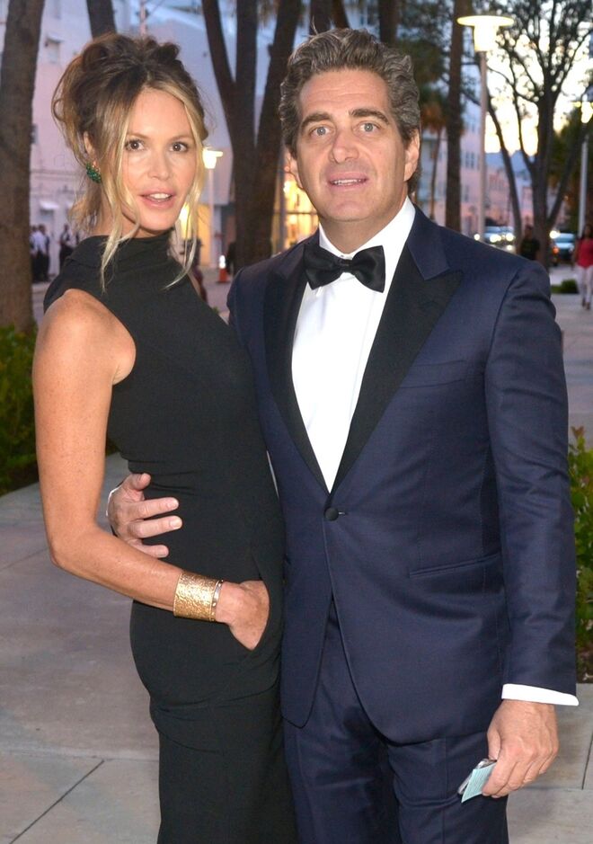 ELLE MACPHERSON E JEFF SOFFER, Junho | Depois de quatro anos de casamento, a modelo e o bilionário resolveram divorciar-se. Conheceram-se em 2009, tiveram uma breve separação em 2012, mas acabaram por reatar e casar nas ilhas Fiji. 