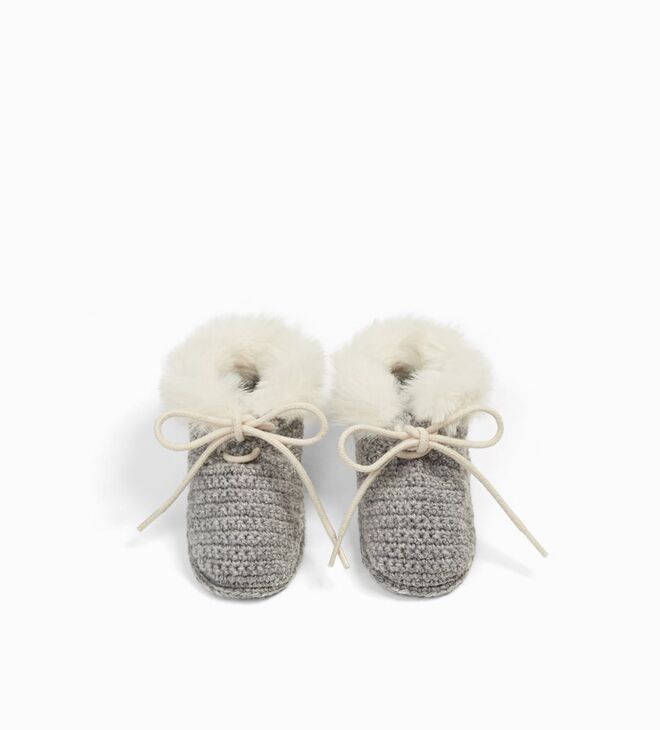 Sapatos, €22,95, Zara