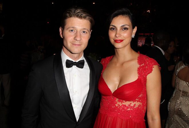 Morena Baccarin & Benjamin Makenzie | A atriz de Deadpool e o ator que ficou conhecido na série O.C. casaram no Jardim Botânico de Brooklyn, no início do mês de junho. O casamento decorreu poucos meses depois do nascimento da filha de ambos, Frances. 