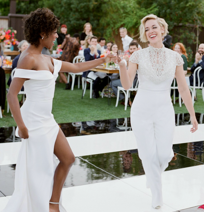 Samira Wiley & Lauren Morelli | Conheceram-se nas gravações da série Orange is the New Black e casaram em março deste ano, depois de dois anos de relacionamento. O casamento teve lugar em Palm Springs e ambas estavam vestidas pelo designer Christian Siriano. 