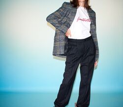 Alexa Chung lança coleção inspirada no britpop