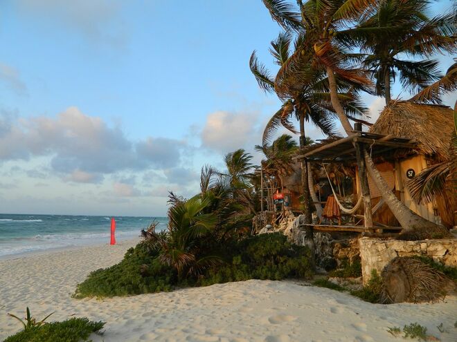 A proximidade da praia é um dos atrativos do Papaya Playa Project. 