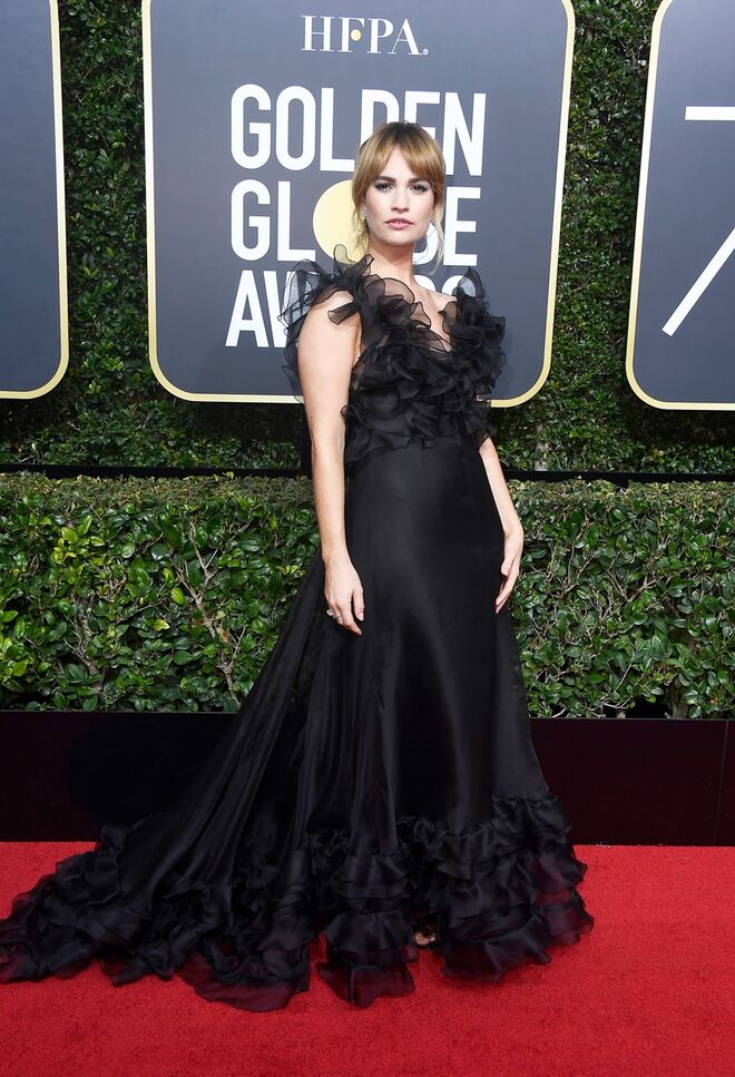 Lily James em Maison Valentino