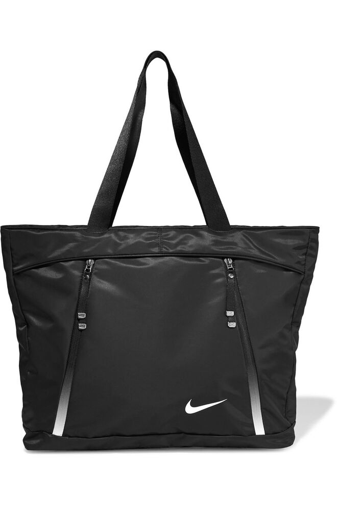 €38, Nike