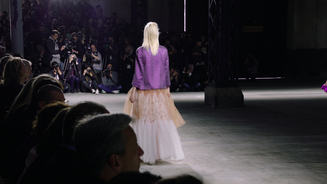 Dries (de ReinerHolzemer). Desfile primavera/verão 2016, em Paris.