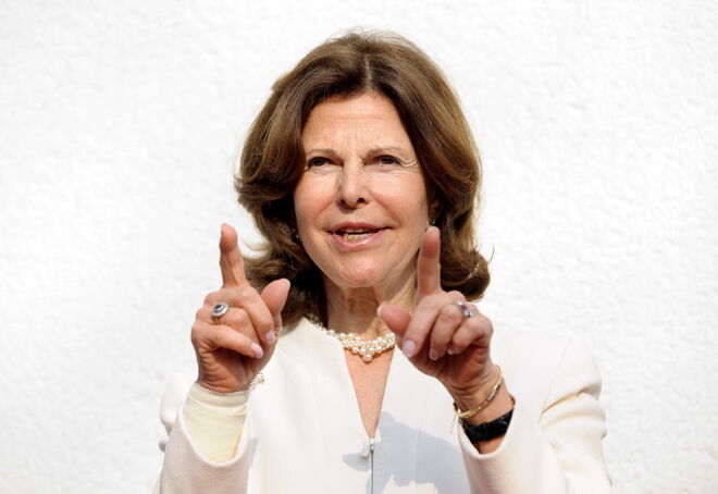 Rainha Silvia da Suécia | Fundou a World Childhood Foundation, uma organização internacional dedicada à promoção e defesa dos direitos da infância. 