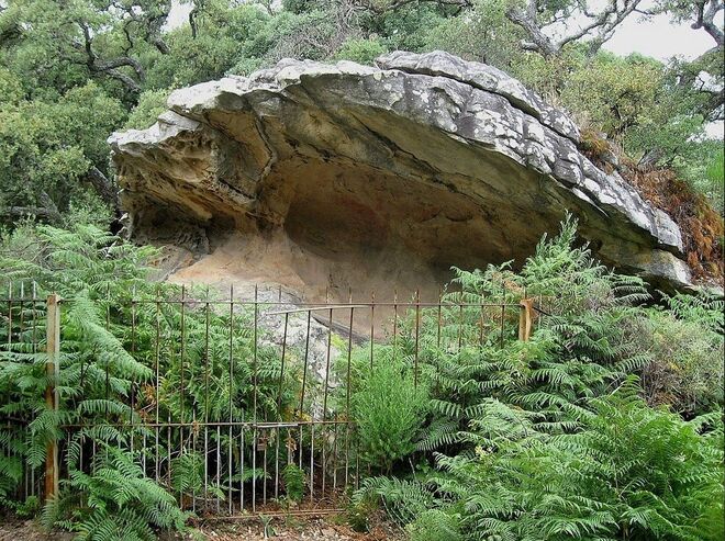 Cavernas pré-históricas de arte rupestre na província de Cádis, Espanha