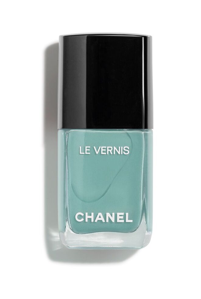 Verniz de unhas Le Vernis no tom 590 Verde Pastello, €25, Chanel
