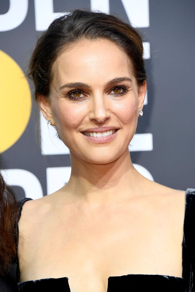 A atriz também não bebe e é vegan. 
