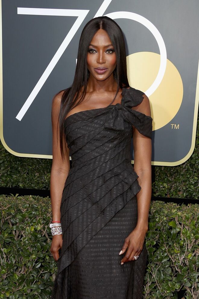 Em entrevista à Life & Style, em 2013, a supermodelo britânica explicou que deixou “de beber álcool”, acrescentando que “não beber faz-me muito mais feliz”. 
