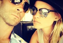Behati Prinsloo e Adam Levine | Prinsloo e Levine casaram no México, em julho de 2014. A lua-de-mel foi na África do Sul, país onde a noiva nasceu. 