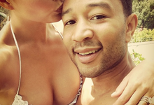 Chrissy Teigen e John Legend | Este casal sugere também um local diferente para a cerimónia, pois John e Chrissy casaram no Lago Como, em Portofino, na Itália, em setembro de 2013. Não partilharam muitas fotos da sua lua-de-mel, mas revelaram que a viagem incluiu jogar Super Mario Bros.