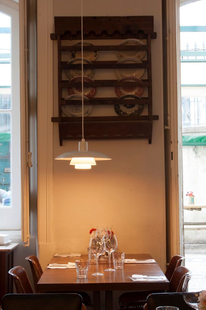 Degustar os pratos do The Decadente Restaurante & Bar