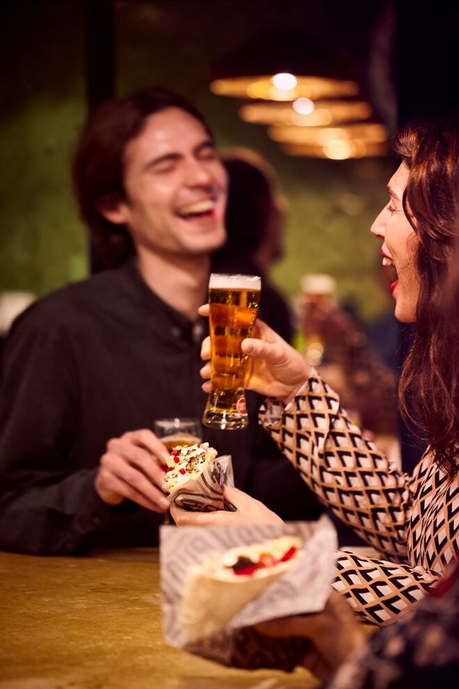 Pitaria, ambiente noturno