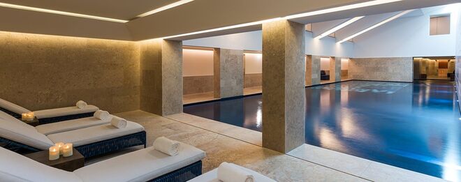 Palácio do Governador: o Spa Felicitás, em Belém, Lisboa, sugere a massagem Chocolate Moment (50 minutos) por €120 e o Roses Ritual (110 minutos) disponível por €210. O hotel Palácio do Governador fica na rua Bartolomeu Dias, 117, Lisboa.