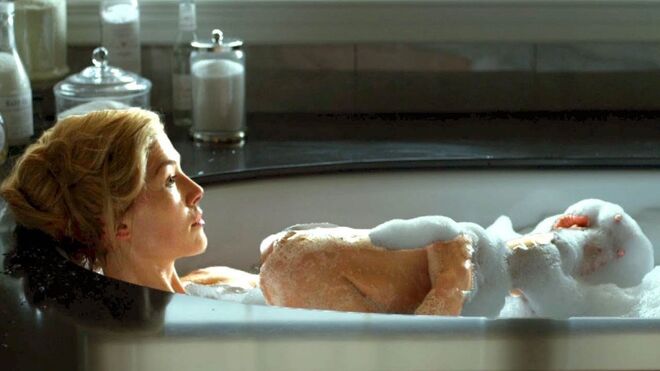 13. Fazer massagens | Acendam umas velas, preparem o óleo e façam massagens um ao outro. Esta é uma boa atividade para descontrair e esquecer problemas diários. 