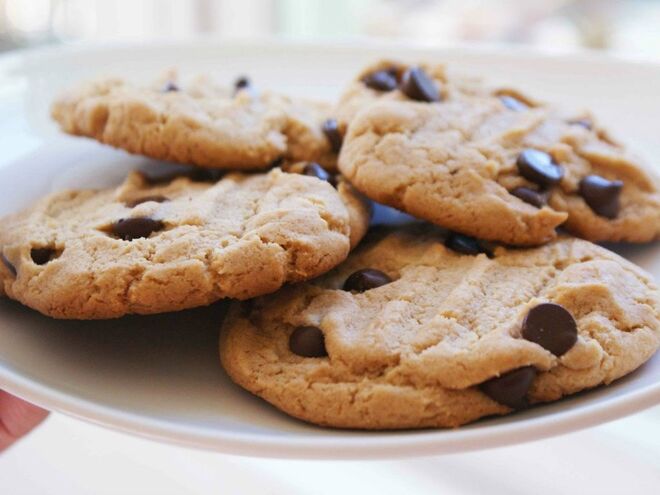 Bolos, bolachas e chocolates sem açúcar | “Este tipo de alimentos não são opção para incluir no nosso dia a dia porque estão cheios de gorduras”, afirma. São uma opção para dias em que nos apetece comer algo doce, mas deve ser algo ocasional. 
