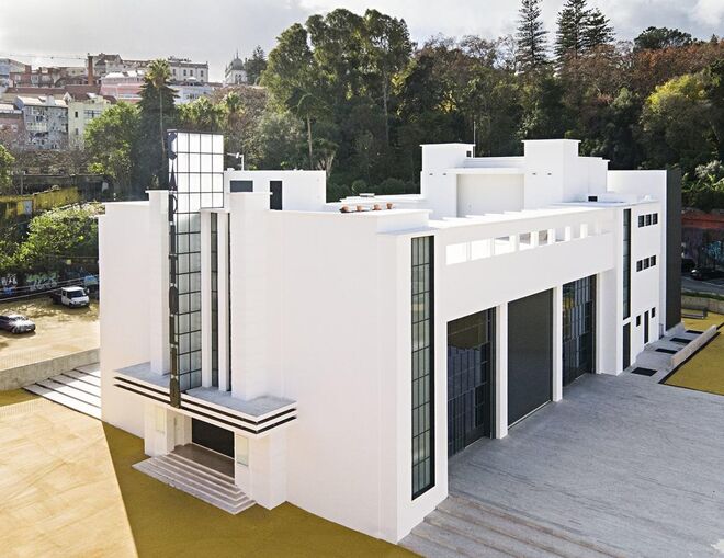 Capitólio, Exterior Geral