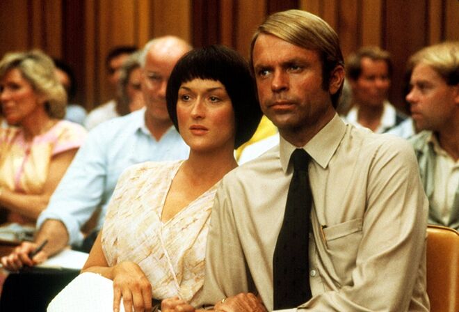 Um Grito no Escuro (1988), de Fred Schepisi. Interpretou o papel de Lindy Chamberlain. 