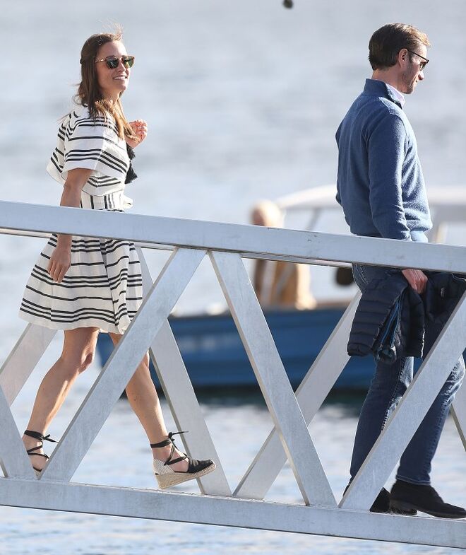 Pippa Middleton e James Matthews | A irmã da duquesa de Cambridge casou com James Matthews em maio de 2015. A lua-de-mel foi na Austrália, onde o casal passeou de hidroavião e escalou a Sydney Harbour Bridge.