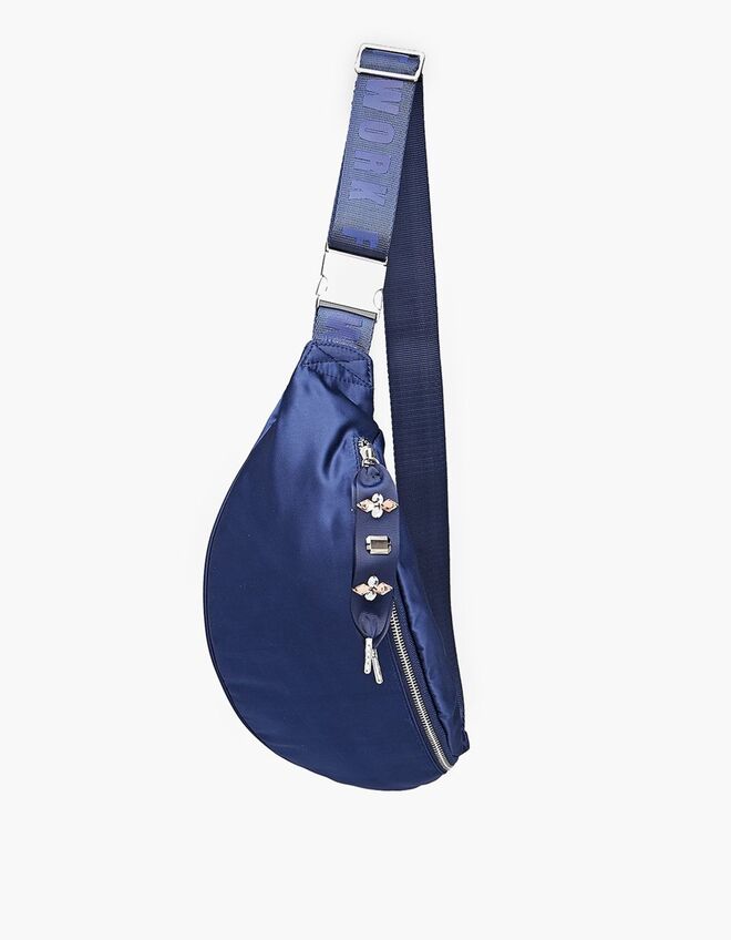 €15,99, Stradivarius