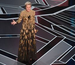 Frances McDormand: a Melhor Atriz é Também a Mais Bonita da Noite — E Tudo Sem Usar Maquilhagem