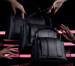 Elisabetta Franchi apresenta a First Bag