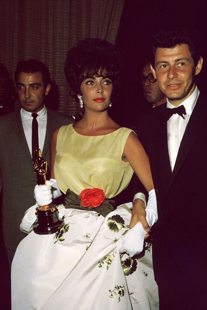 Elizabeth Taylor | À quarta nomeação consecutiva, Elizabeth Taylor foi finalmente vencedora do Óscar de Melhor Atriz, em 1961, pelo filme O Número do Amor.  