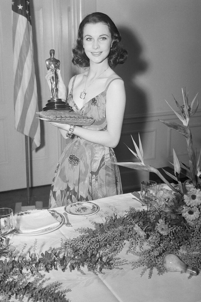 Vivien Leigh | O filme E tudo o Vento Levou (1939) foi dos mais nomeados aos Óscares, com 13 nomeações, das quais venceu oito prémios. Um deles foi atribuído a Vivien Leigh pela sua interpretação de Scarlett O’Hara. 