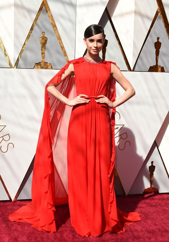 Sofia Carson em Giambattista Valli