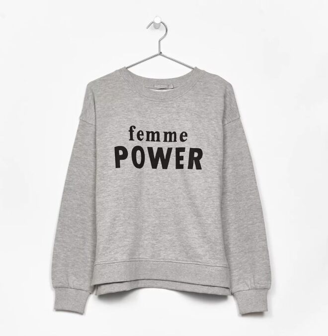 Sweatshirt com aberturas laterais, €9,99, Bershka
